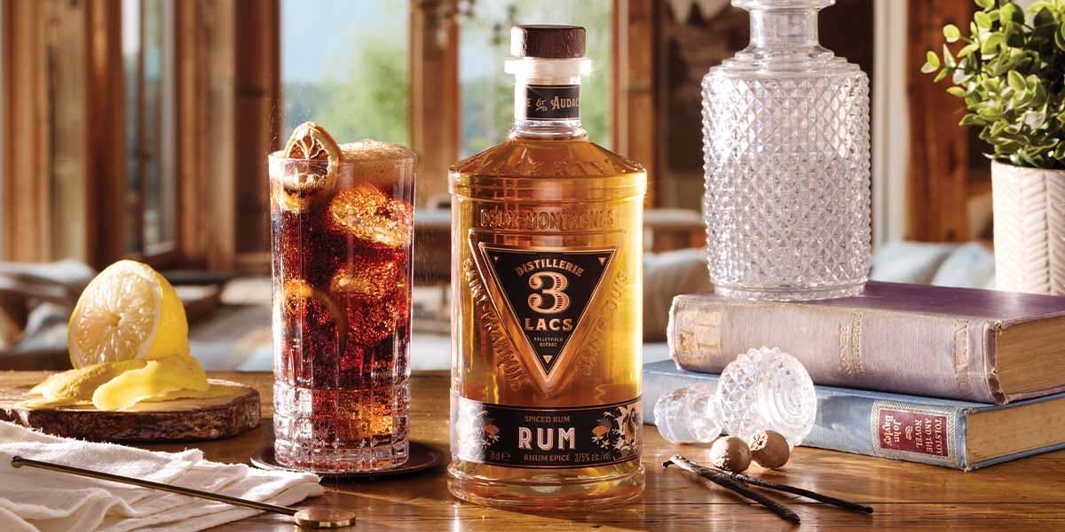 Discover Distillerie 3 Lacs Spiced Rum!