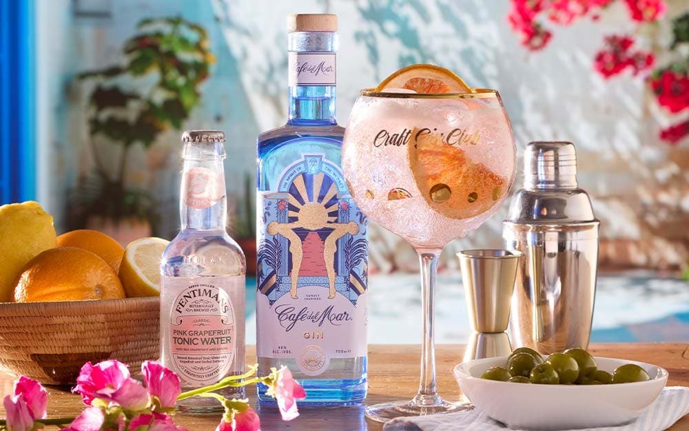 Café del Mar Gin with Fentimans Pink Grapefruit Tonic Water